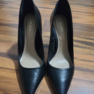 Aldo Black Pumps size 6.5